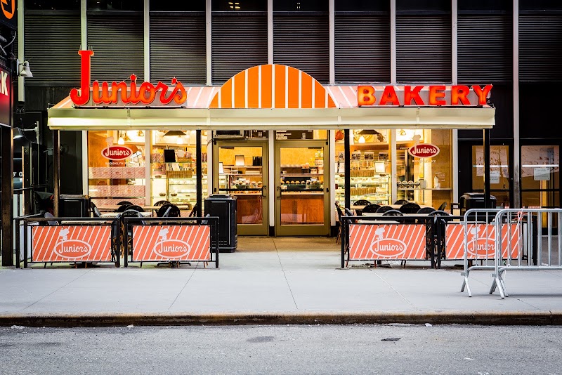 Junior's Restaurant & Bakery, New York City