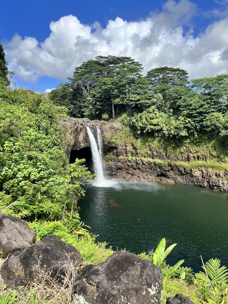 Rainbow Falls, Island of Hawai'i