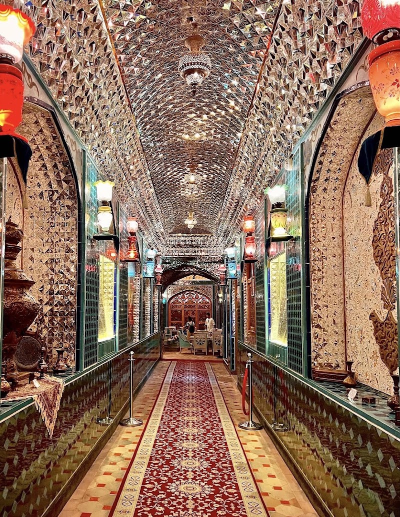 Parisa Souq Waqif, Doha