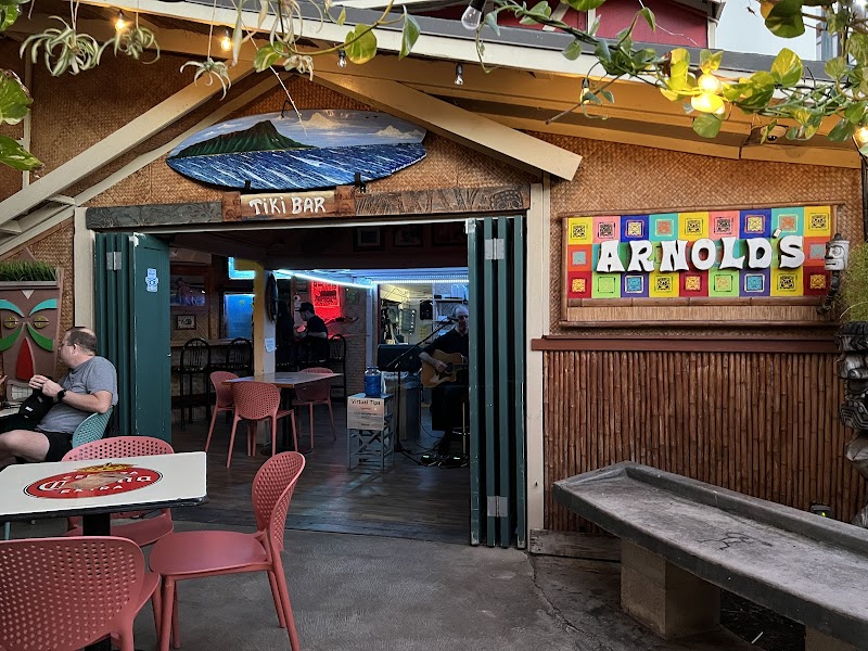 Arnold's Beach Bar, Honolulu