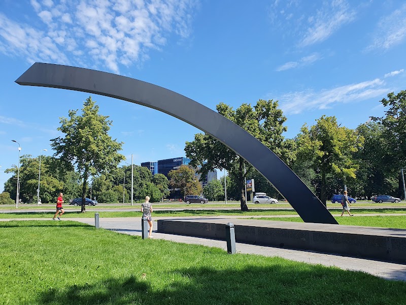 "The Broken Line" monument, Tallinn