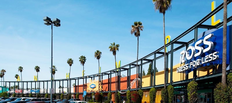 Anaheim Plaza, Anaheim