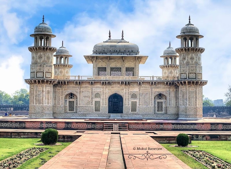 Itmad-ud-Daula, Agra
