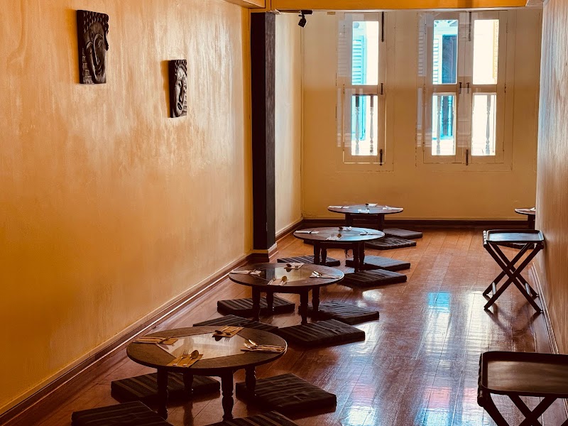 Lagnaa...barefoot dining, Singapore