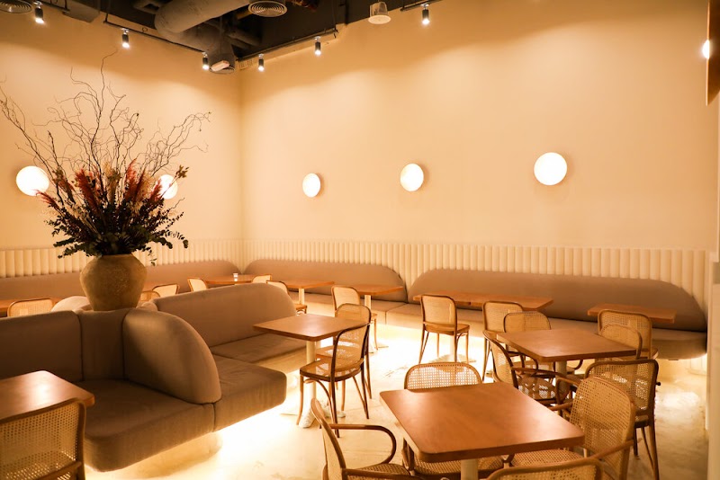 Rusk Artisanal Bakery, Doha