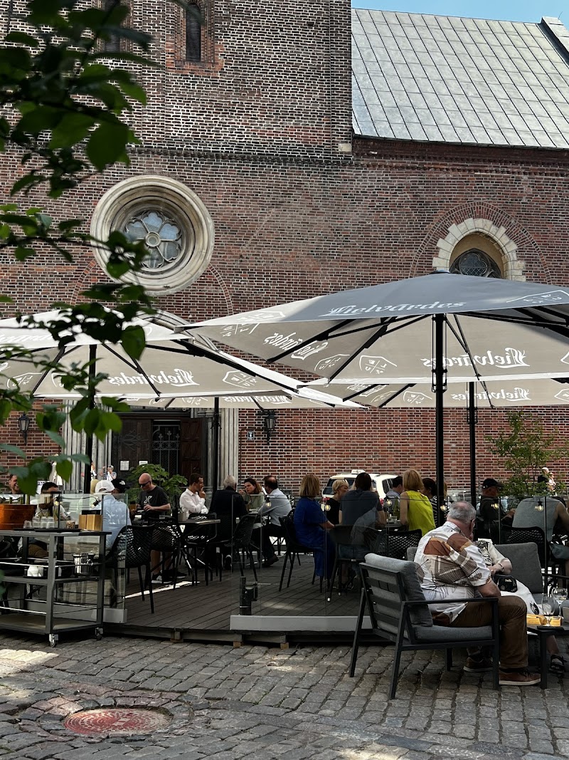 B Bārs Restorāns, Riga