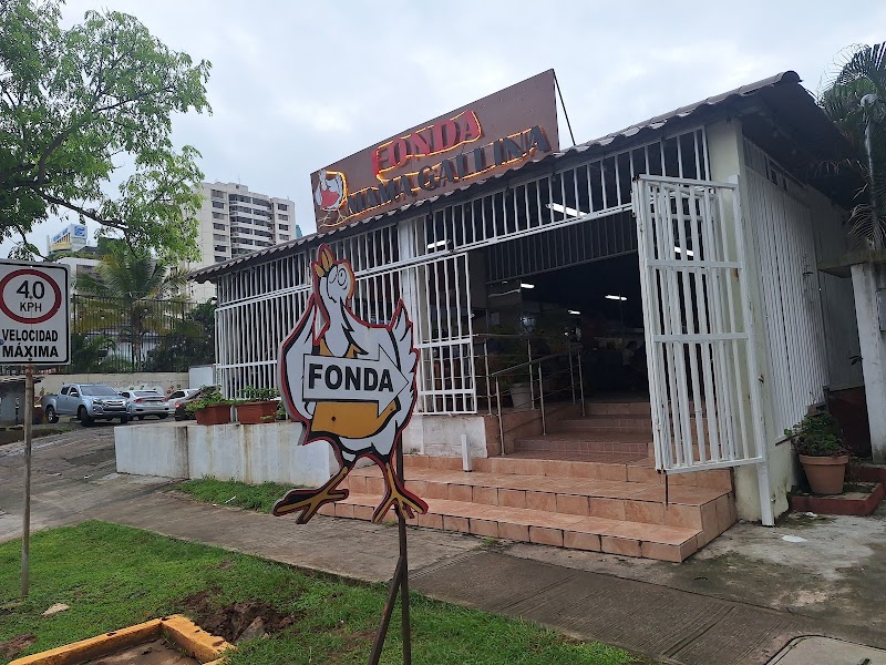Fonda Mamá Gallina Obarrio, Panama City