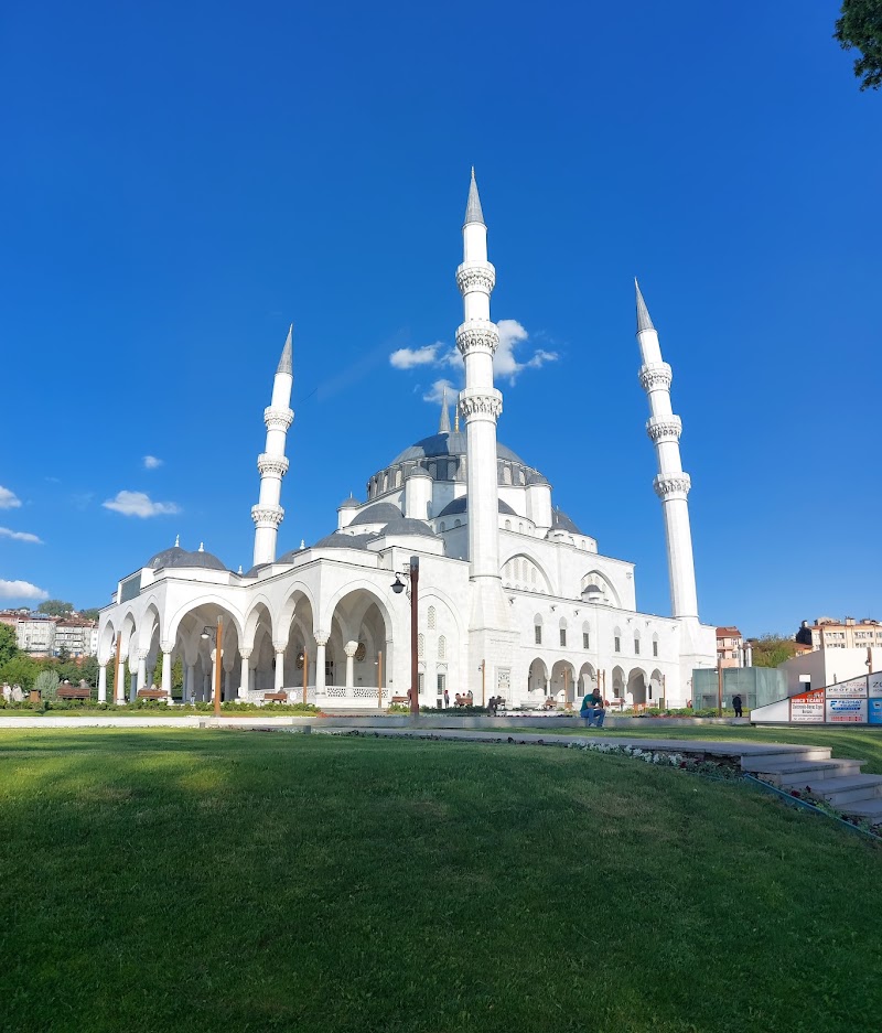 Melike Hatun Mosque, Ankara