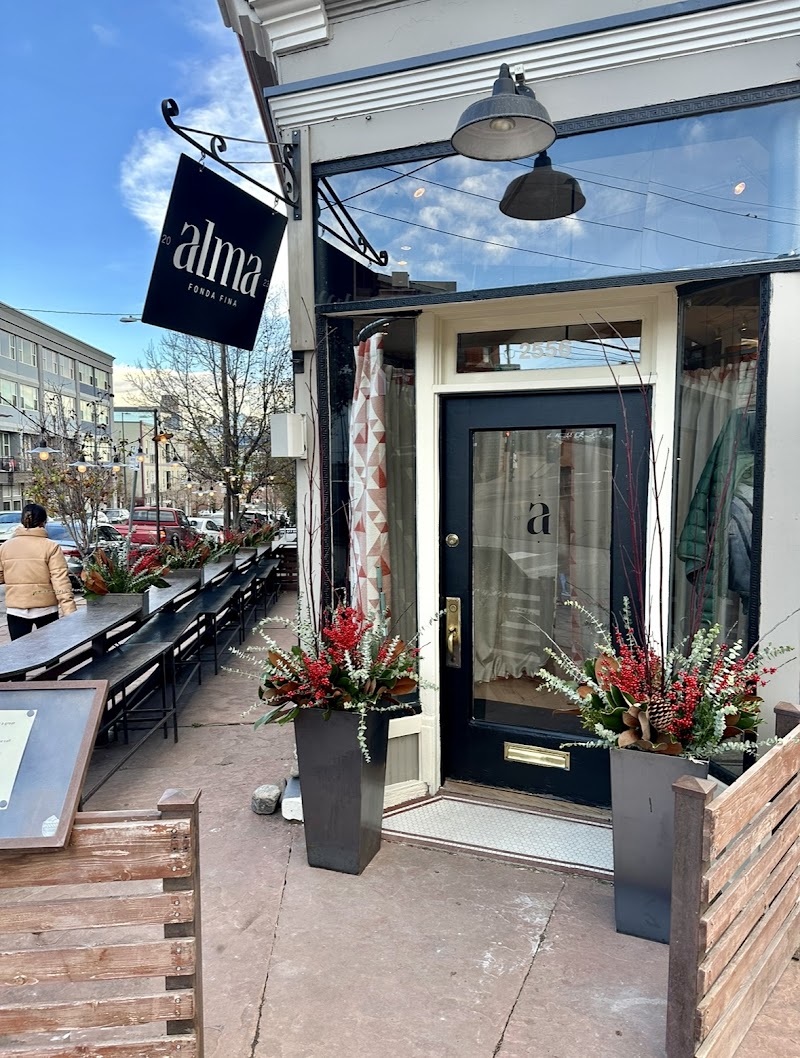 Alma Fonda Fina, Denver