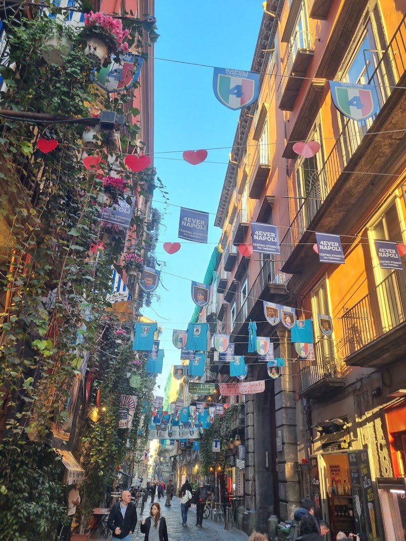 SpaccaNapoli, Naples