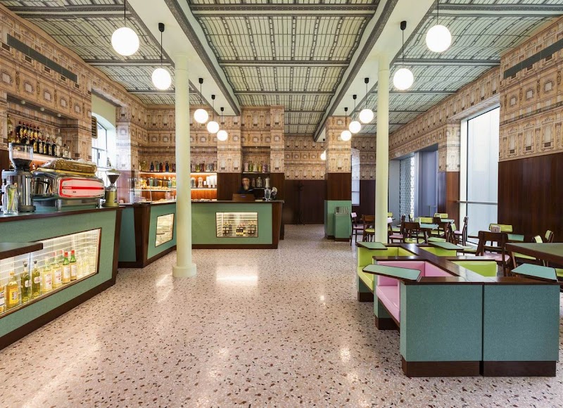 Bar Luce, Milan