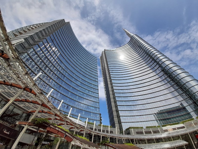 Piazza Gae Aulenti, Milan