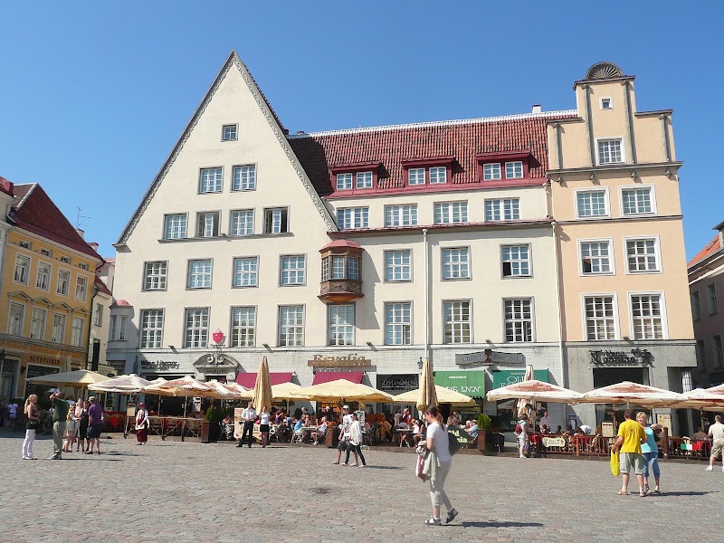 Tallinna Raekoja Plats (Town Hall Square), Tallinn