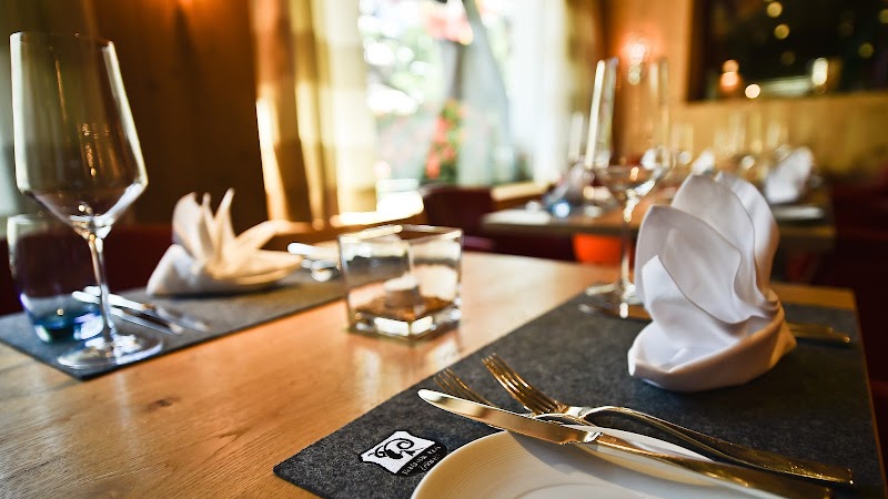 Alpenhof Bar & Cigar Lounge, Zermatt