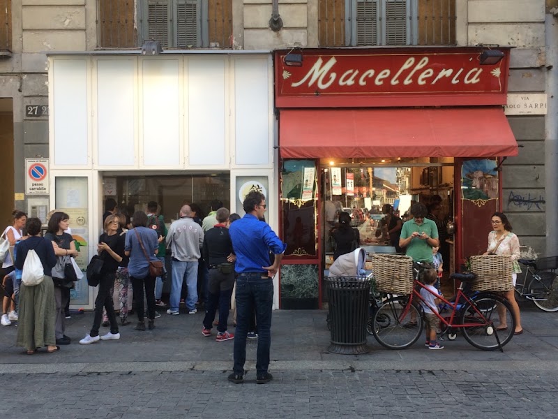 Ravioleria Sarpi, Milan
