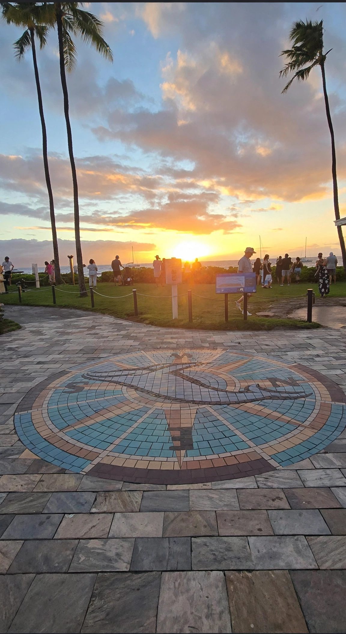 Whalers Village, Maui